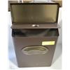 Image 1 : BROWN STANDARD METAL MAILBOX