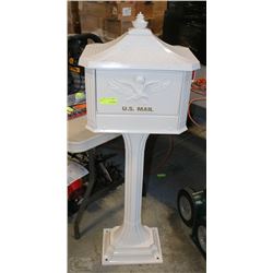 WHITE STANDING MAIL BOX