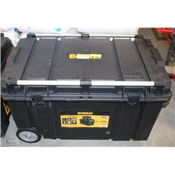 DEWALT TOUGH CHEST MOBILE STORAGE