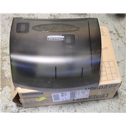 KIMBERLY CLARK CORELESS JUMBO TISSUE DISPENSER