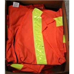 LOT OF 4 SIZE M VESTS