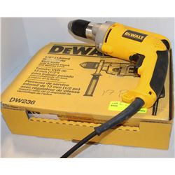 DEWALT 1/2" HEAVY DUTY VSR DRILL WITH KEYLES CHUCK