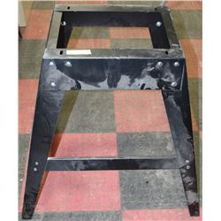 16" X 20" X 30 1/2" METAL SAW STAND