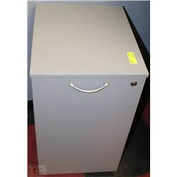 SHOWHOME FILING CABINET MISSING ONE DRAWER