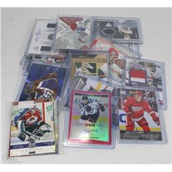 COLLECTION OF 16 HOCKEY CARDS