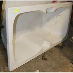 65X35X22.5"D BATH TUB