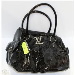 REPLICA LOUIS VUITTON BLACK PURSE
