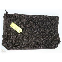 BLACK RUFFLE PURSE