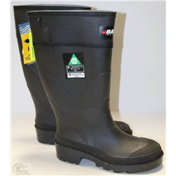 BAFFIN CSA APPROVED STEEL TOE RUBBER BOOTS ON