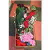 Image 1 : LARGE BOX OF ARTIFICIAL FLOWERS