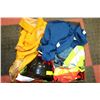 Image 1 : LARGE BOX OF NEW MEN'S WORK/SAFETY