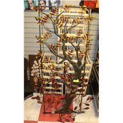 DECORATIVE METAL TREE WALL HANGING W/ DECORATIVE