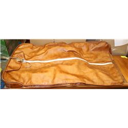 FAUX LEATHER GARMENT BAG