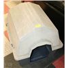 Image 1 : MEDIUM/LARGE SIZE  DOGHOUSE