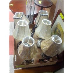 FLAT WITH 3 SETS OF 2 MATCHING MINI LAMPS DECOR