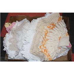BOX OF DOILIES ON CHOICE