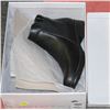 Image 1 : PAIR OF LADIES SIZE 8 BOOTS MADE IN ITALY NEW IN