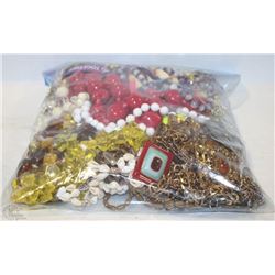 BAG OF COSTUME JEWELLERY