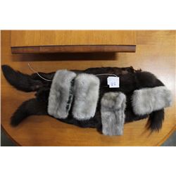 LOT OF FUR CUFFS