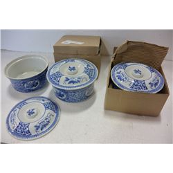 4 BLUE & WHITE PORCLEAN SERVING BOWLS W/ LIDS