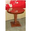 Image 1 : ROUND PUB STYLE TABLE