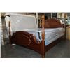 Image 1 : QUEENSIZE FOUR POST BED FRAME