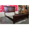 Image 2 : QUEENSIZE WOOD BED FRAME