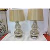 Image 2 : TWO DECORATIVE TABLE LAMPS AND SCONCES