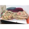 Image 1 : DECORATOR BED LINENS & PILLOWS