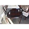 Image 2 : EASTERN TABLE W/ 2 LEAVES & 4 CHAIRS & TABLE PROTECTORS
