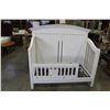 Image 2 : WHITE YOUNG AMERICA BABY CRIB