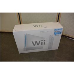 WII CONSOLE IN BOX