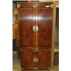 Image 1 : EASTERN WARDROBE