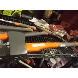 NEW AXE 2.5 LB