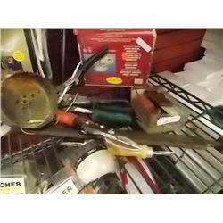ROUTER & SMALL CONTINER OF ROUTER BITS