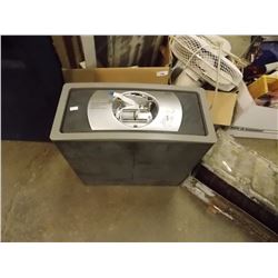 ELECTRIC SAFE - PARTS INSIDE