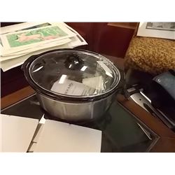 CROCK POT SLOW COOKER