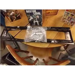 T.V WALL MOUNT - FITS 40-70" TV