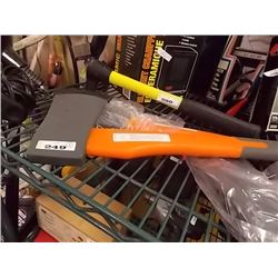 NEW AXE 2.5 LB