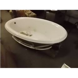 JACCUZI BATHRUB WITH MOTOR
