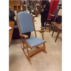 WOOD FOLDING ROCKING CHAIR