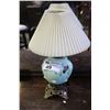 Image 1 : 3 VINTAGE LAMPS