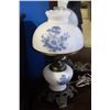Image 2 : 3 VINTAGE LAMPS