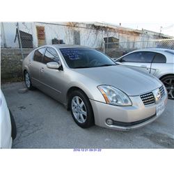 2004 - NISSAN MAXIMA