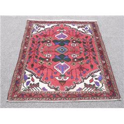 Fine Looking Hand Woven Persian Hamadan