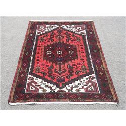 Nicely Contrasted Handmade Persian Hamadan