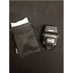 NIKON SPEEDLIGHT SB-300