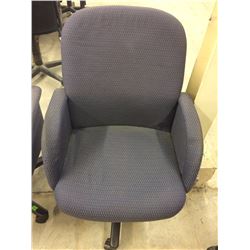 SWIVEL OFFICE CHAIR