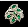 Image 2 : 1.18 ctw Emerald and Diamond Ring - Platinum