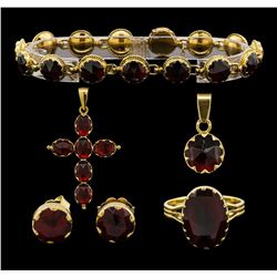 18KT Yellow Gold 55.92 ctw Pyrope-Almandite Garnet Jewelry Suite
